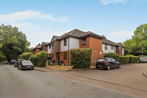 Ashbourne Court, Hill End Lane, AL4