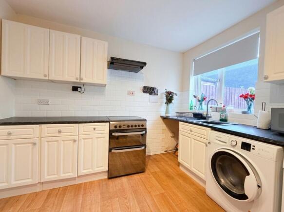 Lister Street, Nuneaton, CV11 photo 3