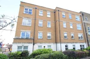 Flat 3, 184 Cirrus Court, St Marys Lane, Upminster RM14 3BT