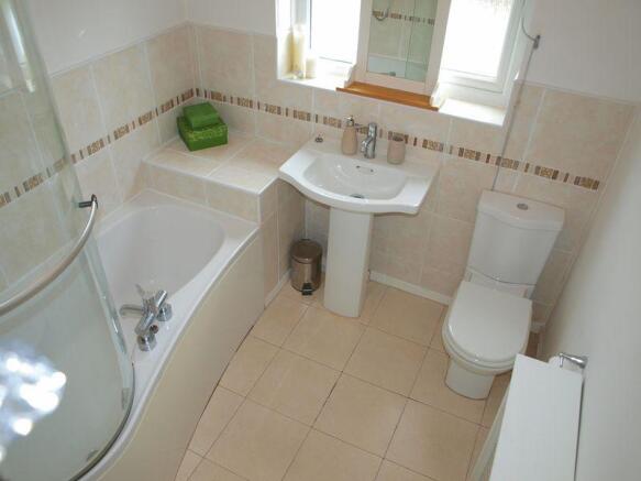 Family Bathroo...