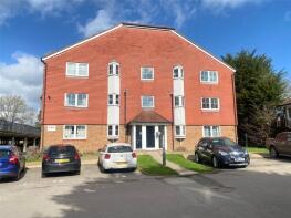 84, Tuscany Gardens, Northgate, Crawley RH10 8EX