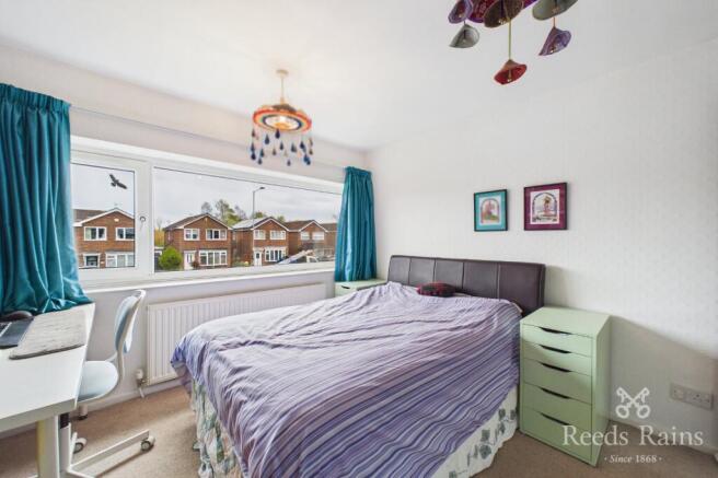 4 bed Detached for sale Image 9