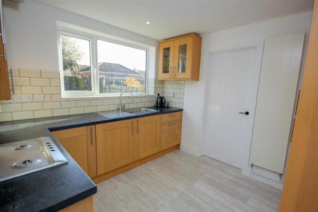 Kitchen 1.jpg