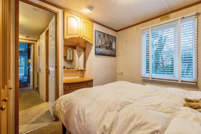 2 bed Bungalow for sale Image 12