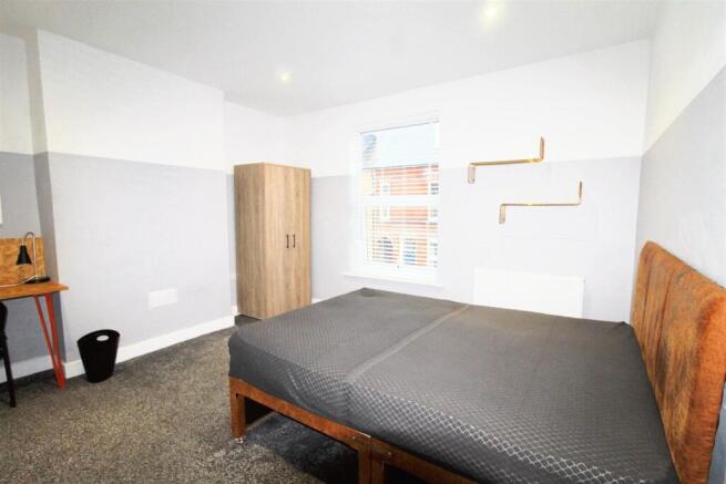ROOM 3 BED 2.jpg
