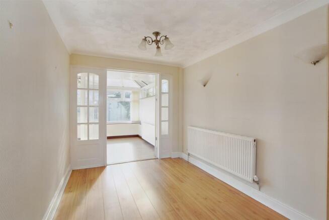 8571380-interior08-800.JPG