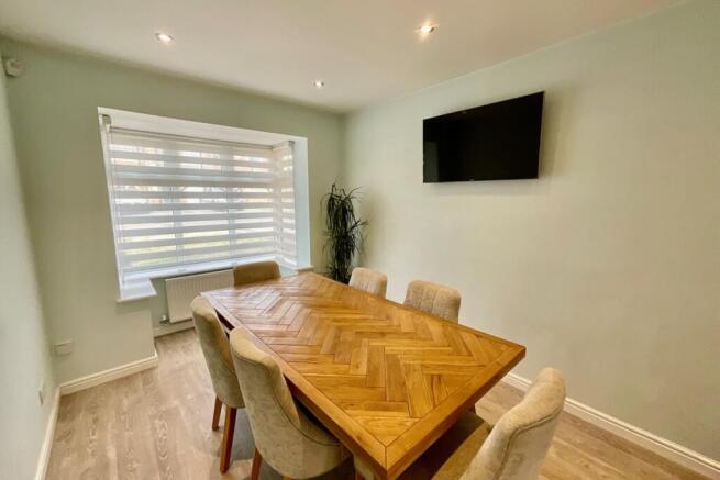 4 bed Detached for sale Image 7