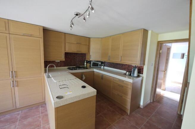 KITCHEN/BREAKFAST RO