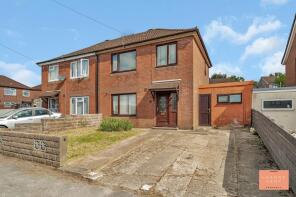 42, Pentwyn, Penyrheol, Caerphilly CF83 2LD