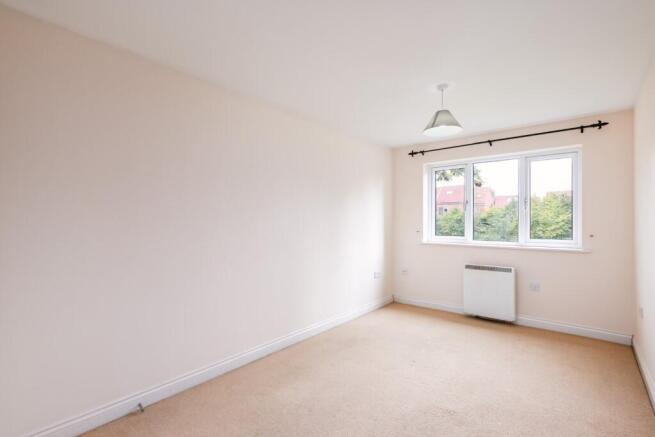 2 bed Flat to rent Image 5