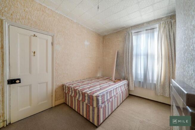 81 Purves Road - ...