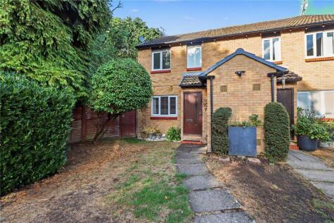 Hallington Close, Woking, GU21