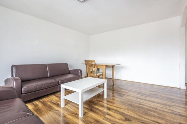 Living/Dining 2