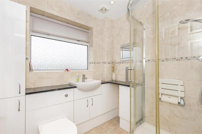 Shower Room.jpg