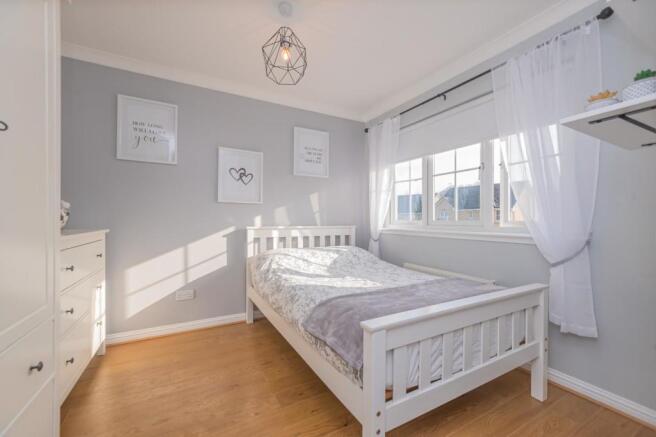 25. Bedroom 3 (2).jpg