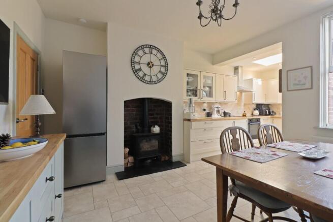 3 bed Terraced for sale Image 12