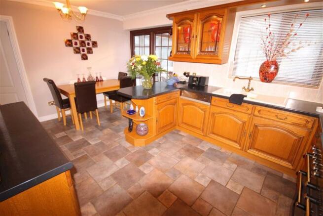 Kitchen/Breakfast Ro