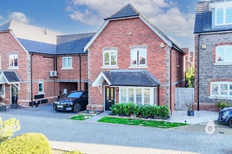 Priors Gardens, Spencers Wood, RG7