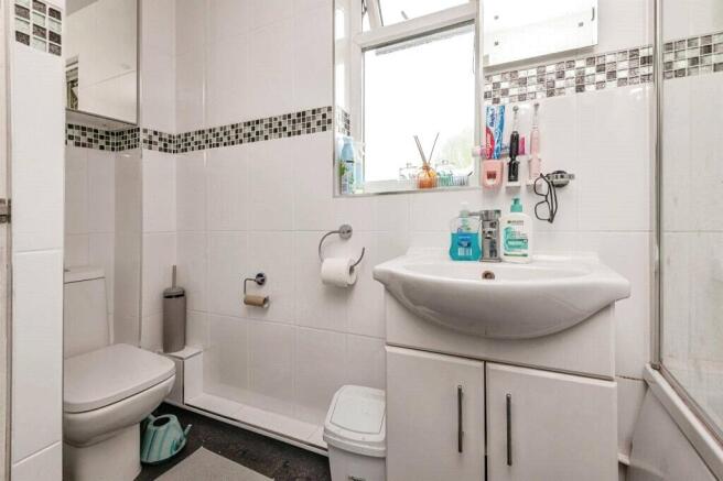 3 bed Terraced for sale Image 8