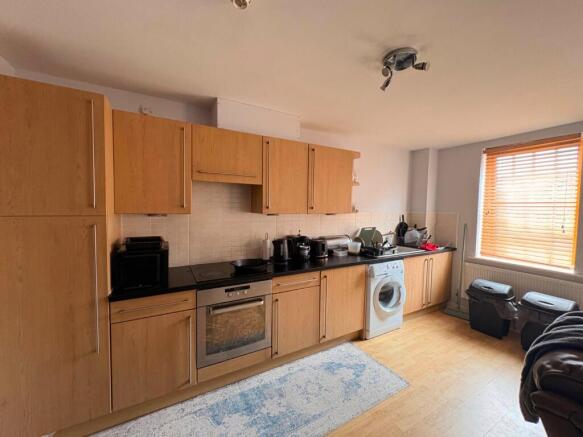 2 bed Flat for sale Image 6