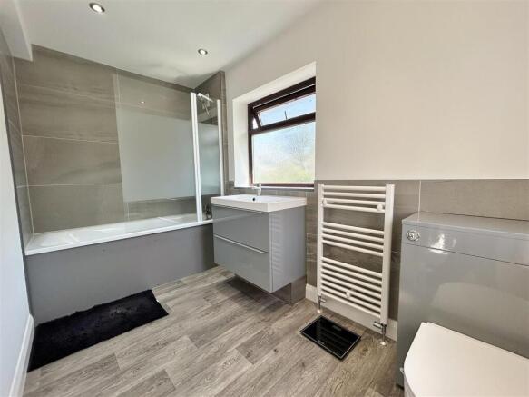 3 bed Semi-Detached for sale Image 11
