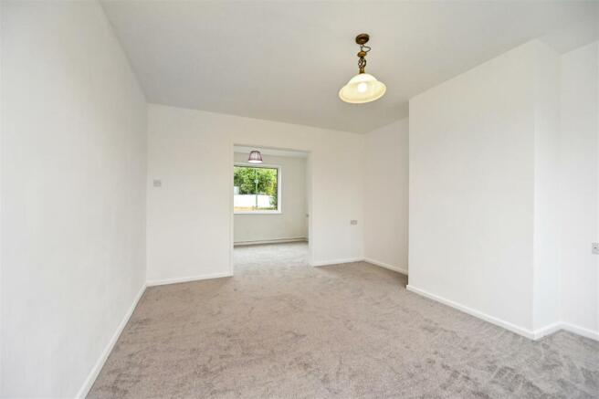 Sitting/Dining Room