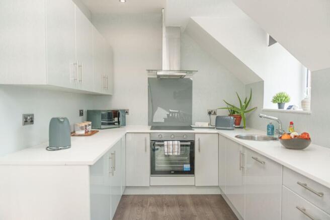2 bed Flat for sale Image 2