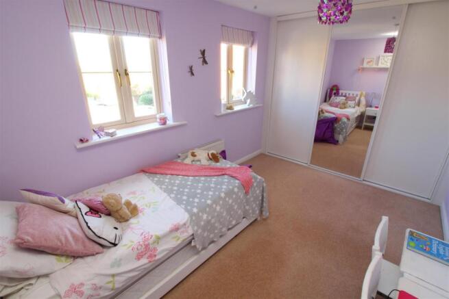 16 Bed 2.JPG