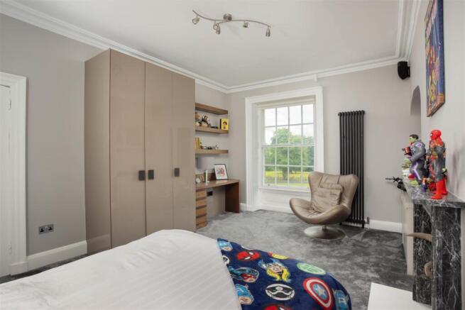 8 bed Detached for sale Image 12