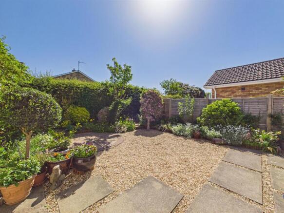 2 bed Semi-Detached Bungalow for sale Image 11