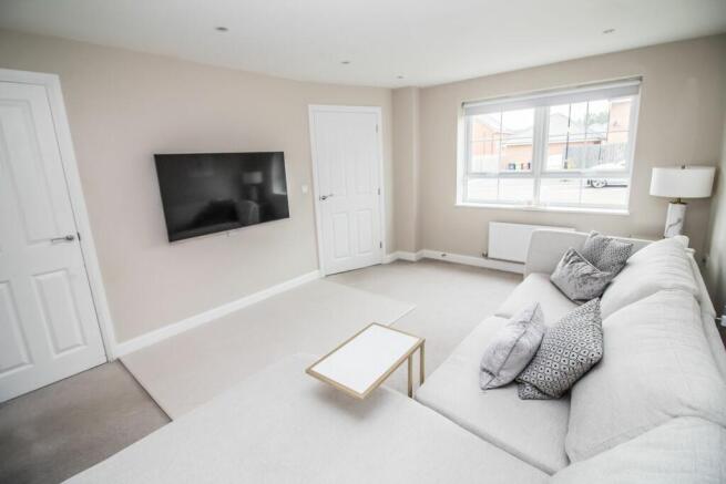 Lounge Pic 3.