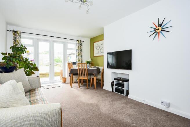 Sitting Room .