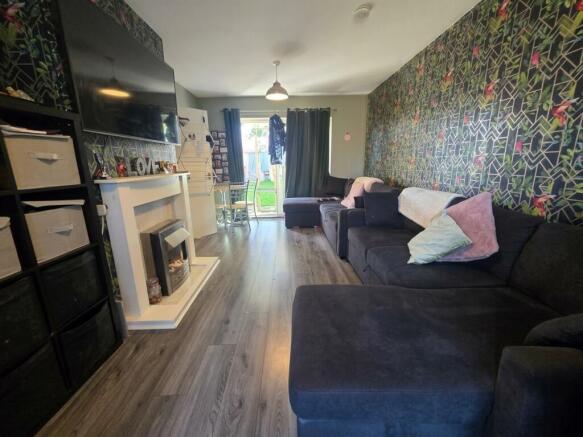 Lounge/Dining Room