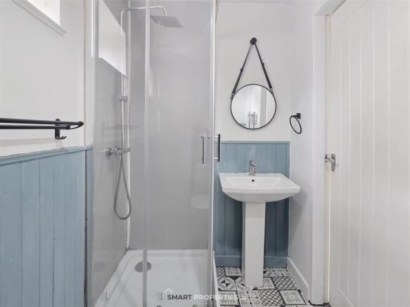 4 bed Terraced to rent Image 10