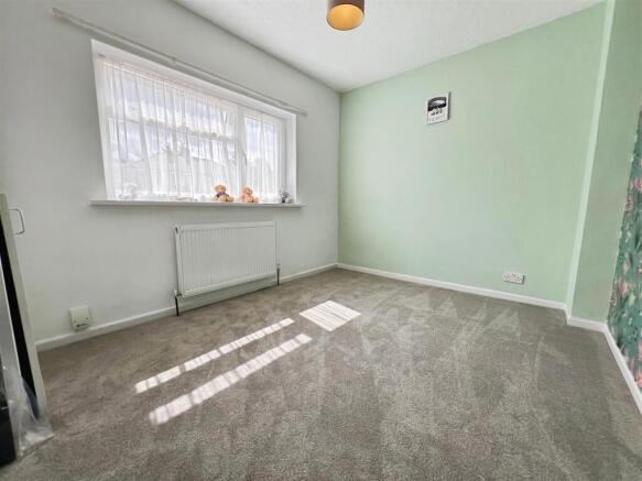 3 bed Semi-Detached for sale Image 11