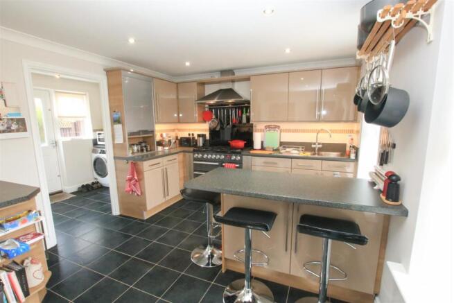 BREAKFAST KITCHEN