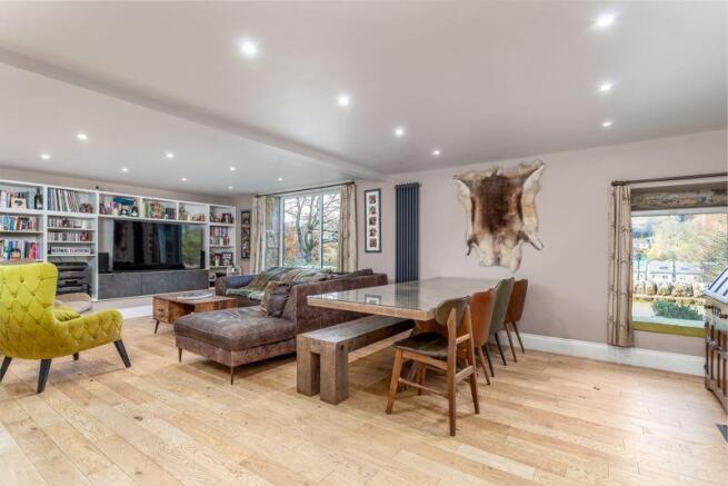 4 bed Barn Conversion for sale Image 7
