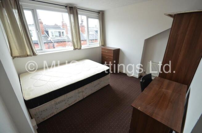 5 bed Terraced to rent Image 10