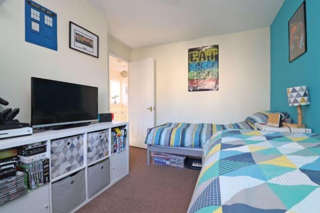 BEDROOM 2