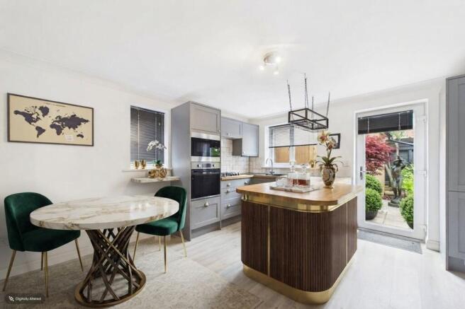 KITCHEN DINER