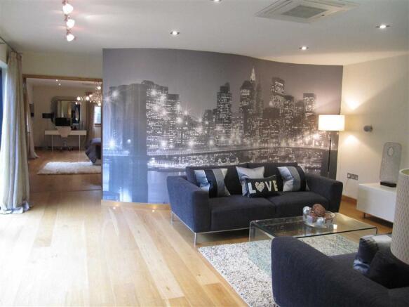 SITTING ROOM