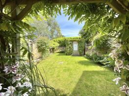 2 Russet Barn, Townsend Mead, East Coker, Yeovil BA22 9FF