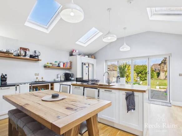 3 bed Semi-Detached for sale Image 5