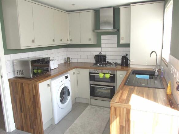Kitchen / Dining Roo