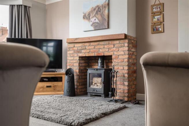 3 bed Semi-Detached for sale Image 5