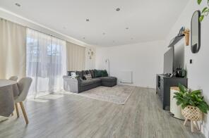 Flat 3, 59, Henry Darlot Drive, Mill Hill, London NW7 1NP