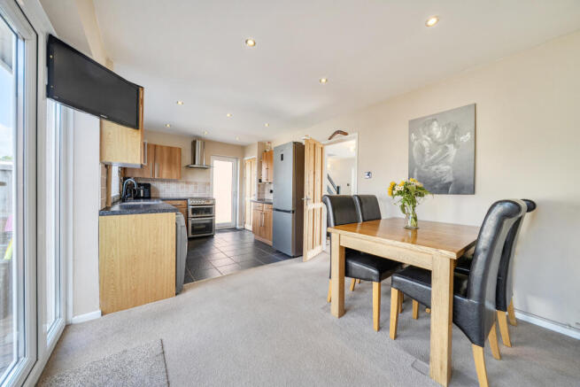 Kitchen / Dining Room