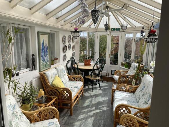 7 bed House for sale Image 12