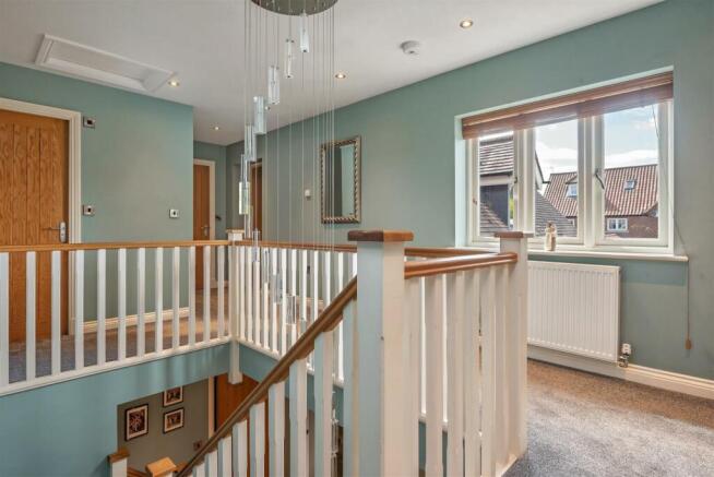 GALLERIED LANDING