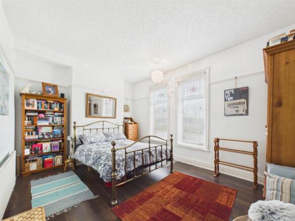 4 bed Terraced for sale Image 6